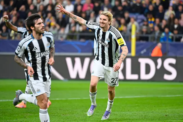 Sandro Tonali and Nick Woltemade