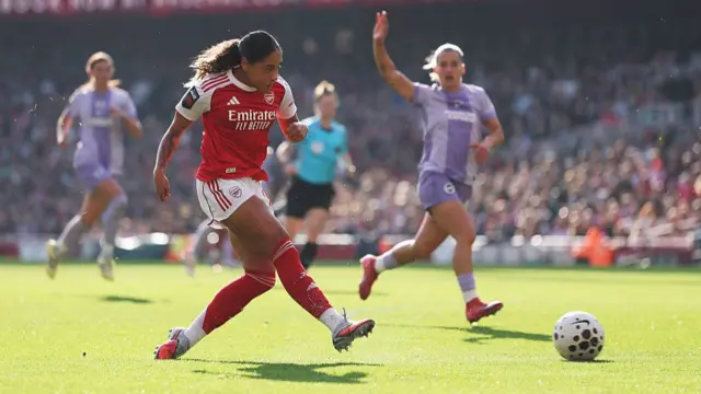 Arsenal v Brighton action