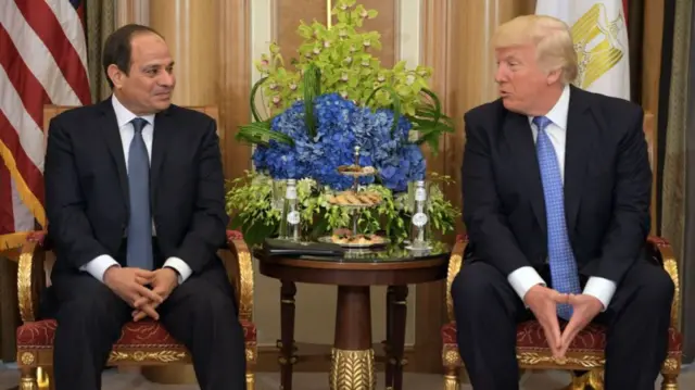 US President Donald Trump (R) and Egyptian President Abdul Fattah al-Sisi take part in a bilateral meeting at a hotel in Riyadh on May 21, 2017.