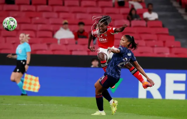 Benfica's Diana Silva in action with Arsenal's Taylor Hinds