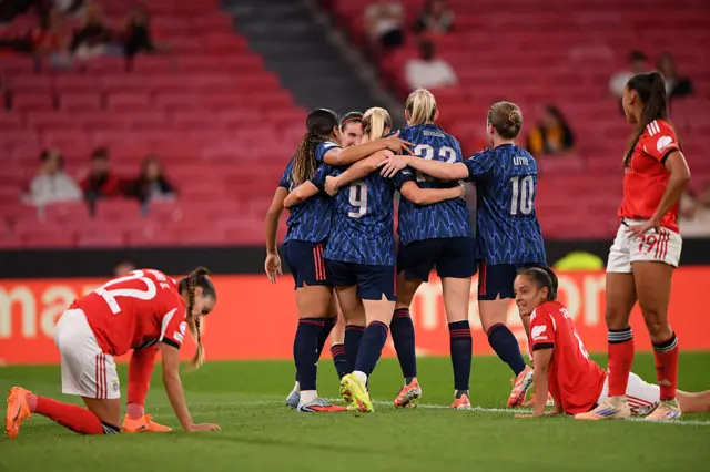 Beth Mead of Arsenal celebrates scoring her team's first goal