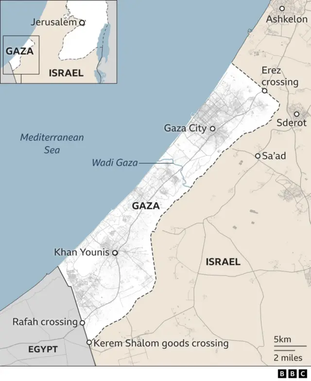 Map of Gaza showing the location of the Rafah Crossing in the south, the Karem Shalom goods crossing in the south east and Erez Crossing in the north