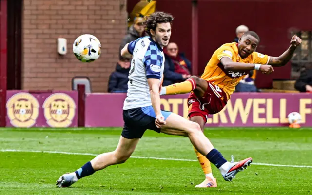 Motherwell's Tawanda Maswanhise scores to make it 1-0