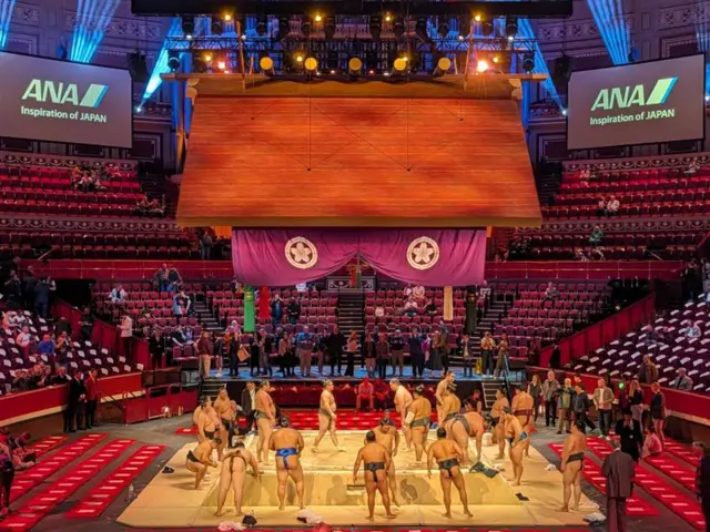 Sumo warm-up