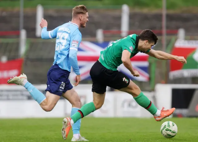 Glentoran vs Ballymena action