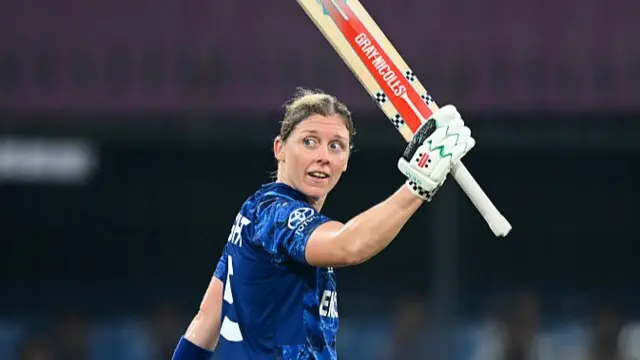 : Heather Knight of England
