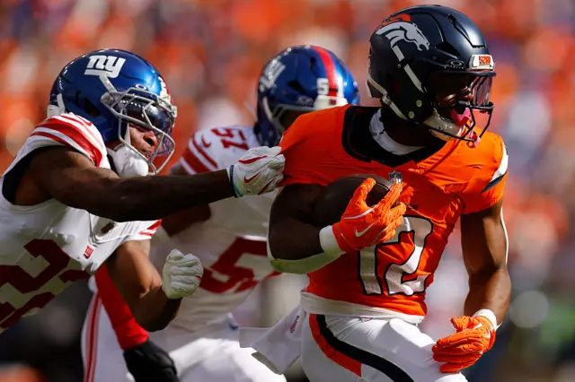 Broncos v Giants