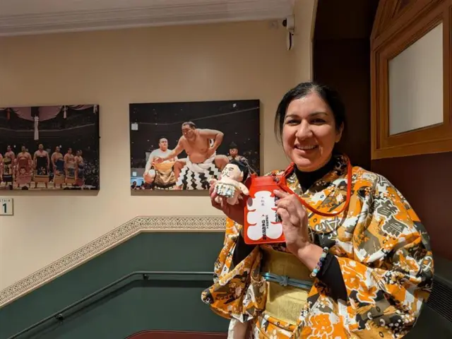 Dipi, a Hoshoryu fan from London. It's just been absolutely fantastic. I loved it. I'm a huge Hoshoryu fan, so I'm so happy that he's won. I couldn't believe it actually I wasn't really sure which way it would go. Maybe I thought it might go to a three-way playoff since Tobizaru was doing so well and he's so popular. I'm really happy about it.