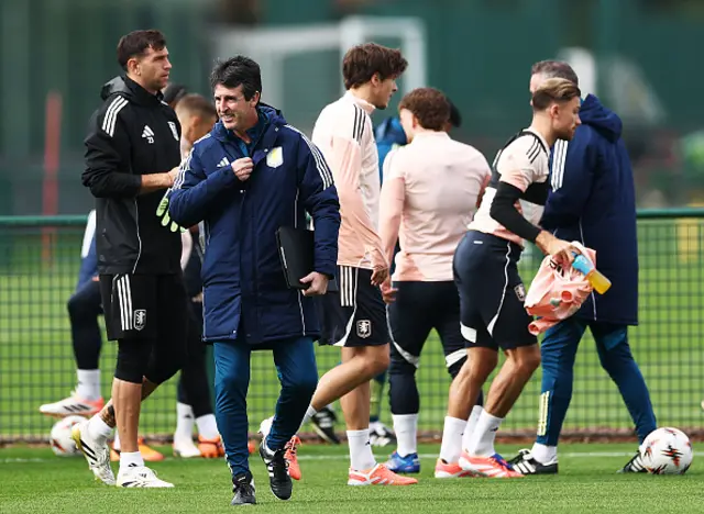 Unai Emery, Manager of Aston Villa, during training