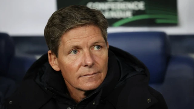 Crystal Palace manager Oliver Glasner looks on