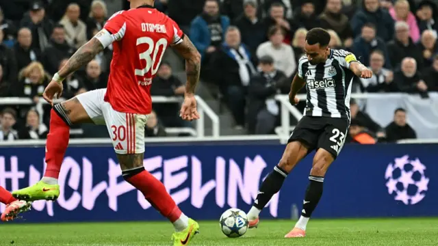 Jacob Murphy shoots for Newcastle