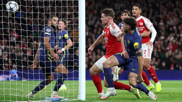 Viktor Gyokeres scores for Arsenal