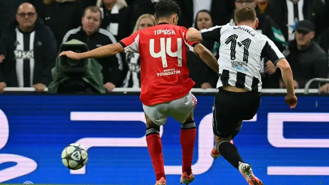 Harvey Barnes scores for Newcastle