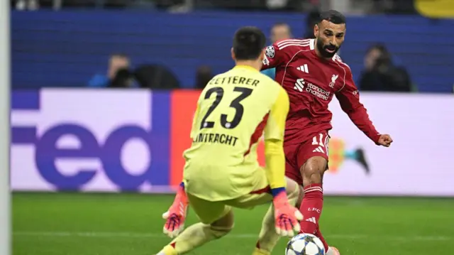 Mohamed Salah has a chance against Eintracht Frankfurt