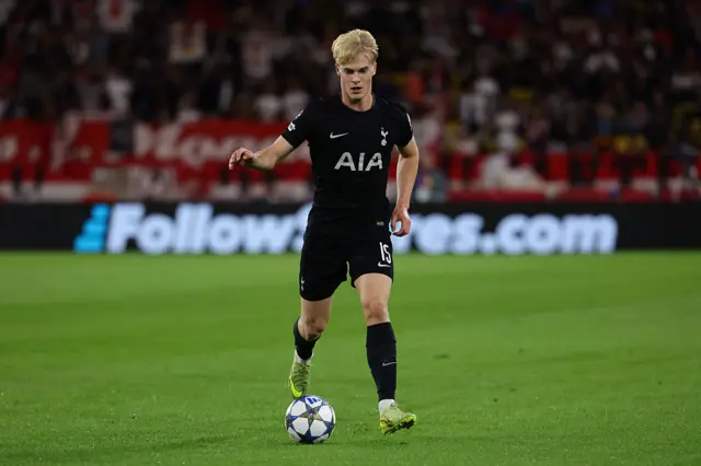 Lucas Bergvall playing for Tottenham