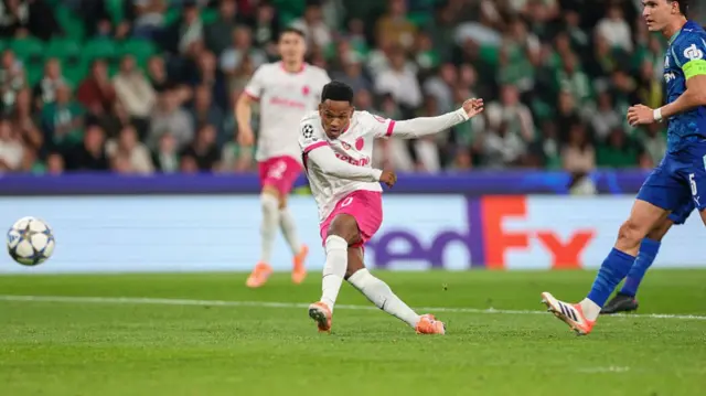 Geny Catamo scores for Sporting