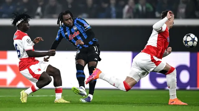 Ademola Lookman in action for Atalanta