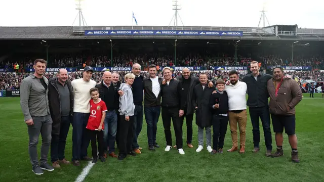 Moody, centre, and his sons pose with former Leicester team-mates