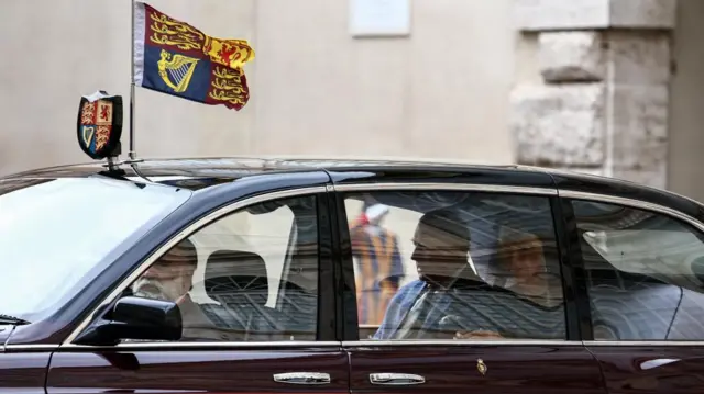 The King and Queen arrive at the Vatican