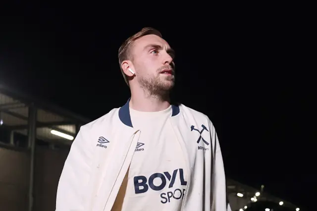 Jarrod Bowen looks on