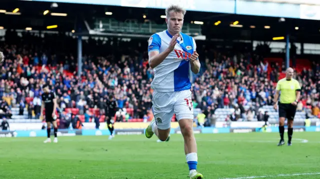 Andri Gudjohnsen peels away in celebration