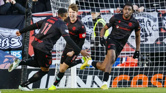 St Mirren players celebrating
