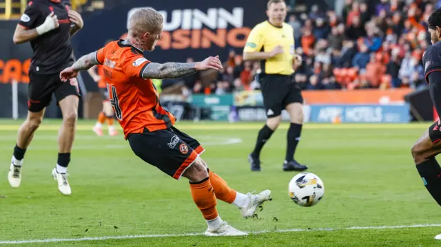 Craig Sibbald scores for Dundee United against St Mirren
