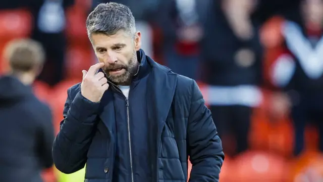 St Mirren manager Stephen Robinson