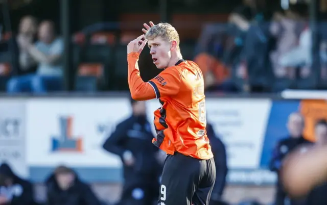 Zac Sapsford pull Dundee United level
