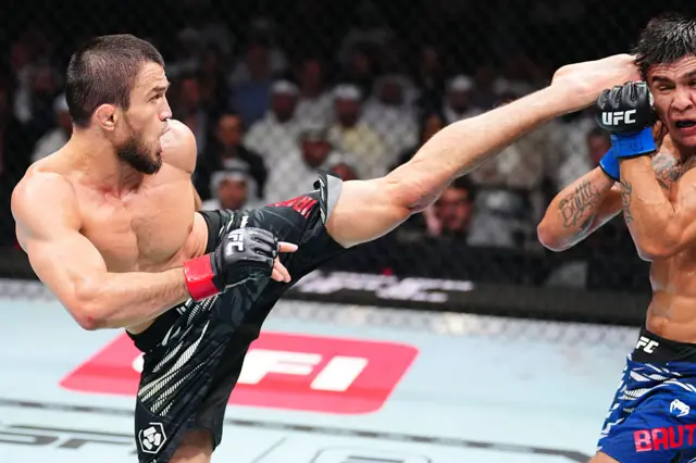 Umar Nurmagomedov lands a head kick to Mario Bautista