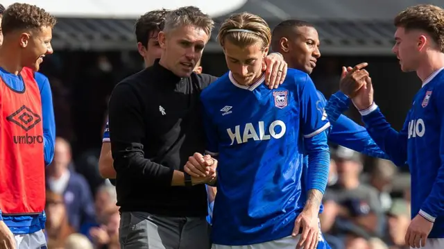 Kieran McKenna with goalscorer Jack Clarke