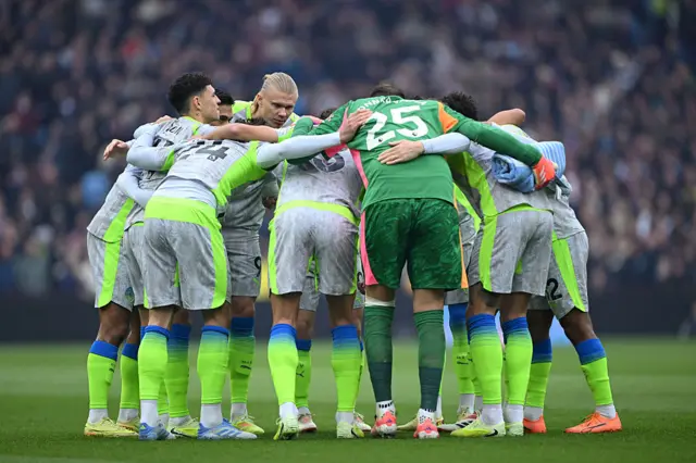 Man City huddle