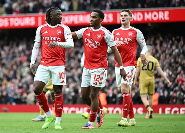 Arsenal celebrate after Eberechi Eze's opener against Crystal Palace