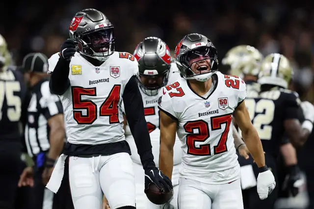 Bucs celebrate