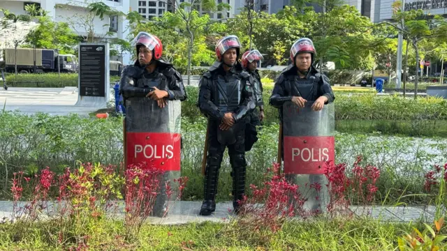 Police officers in riot gear