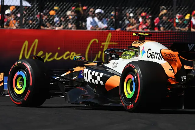 Lando Norris leading the Mexico City Grand Prix