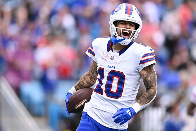 Khalil Shakir scores for Buffalo Bills