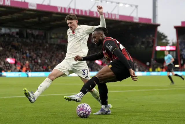 Nottingham Forest's Nicolo Savona (left) and Bournemouth's Antoine Semenyo battle for the ball during the Premier League match at the Vitality Stadium, Bournemouth.