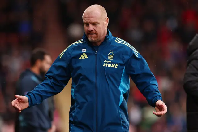 Sean Dyche reacts