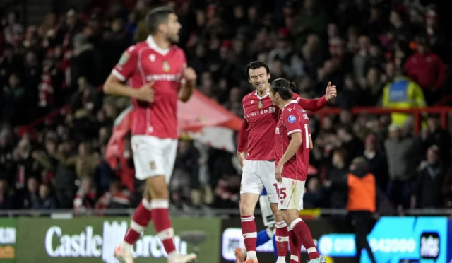 Wrexham's Kieffer Moore (2nd right)celebrates