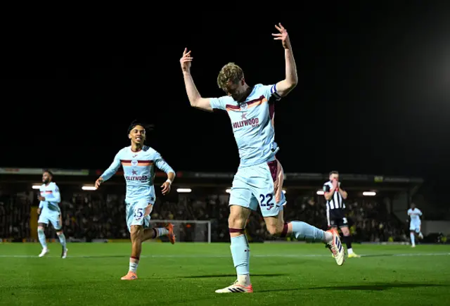 Nathan Collins of Brentford celebrates