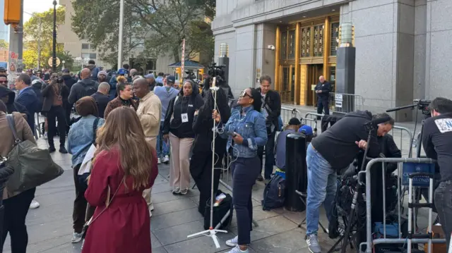 Crowds outside court