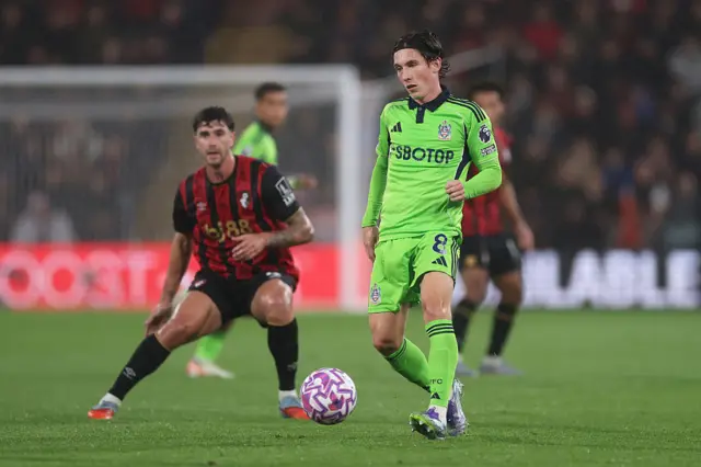Harry Wilson lays a pass back