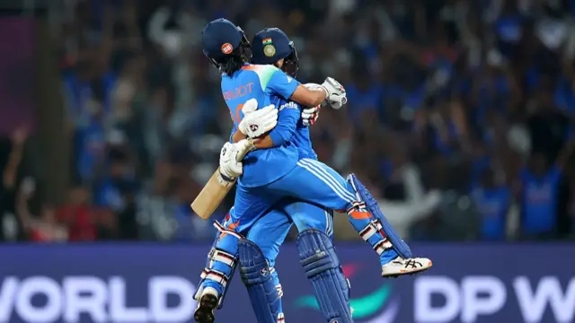Amanjot Kaur of India (L) celebrates with team mate Jemimah Rodrigues