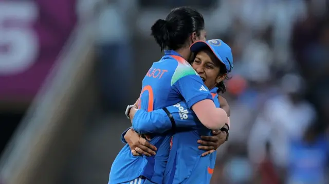 : Amanjot Kaur of India (L) celebrates with team mate Jemimah Rodrigues (R) after taking the wicket of Phoebe Litchfield