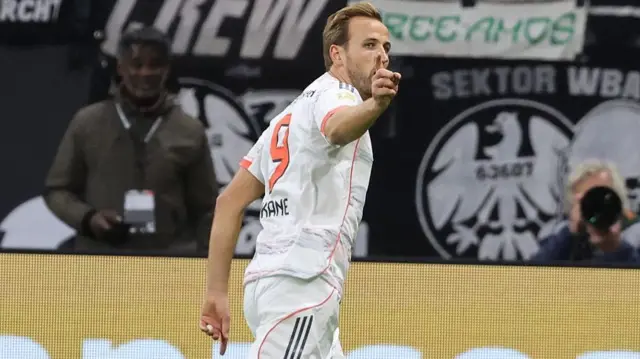Harry Kane celebrates
