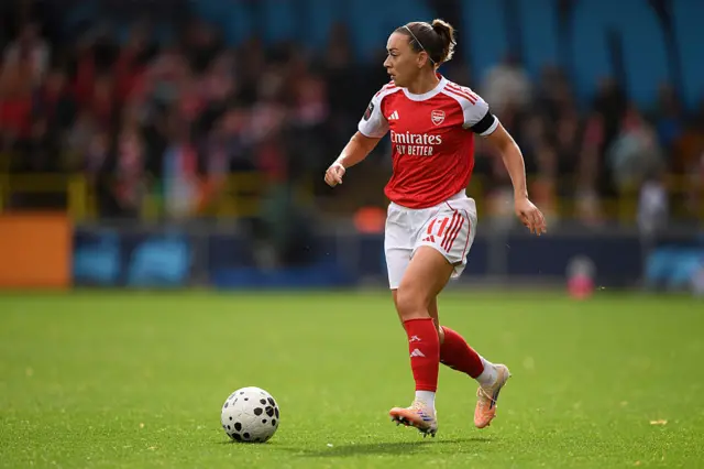 Katie McCabe of Arsenal runs with the ball during the Barclays Women's Super League match between Manchester City and Arsenal at Joie Stadium on October 04, 2025 in Manchester, England.