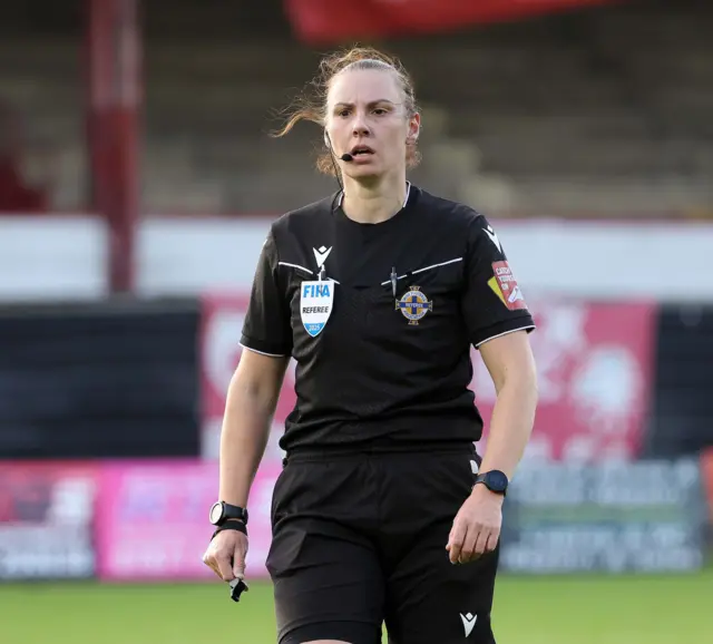 Referee Louise Thompson