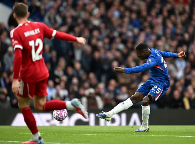 Moises Caicedo scoring a goal