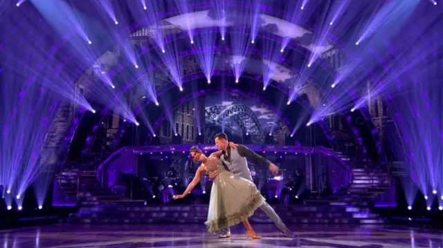 Strictly Comfe Dancing